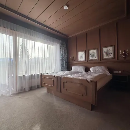 Cristall Superior Penthouse 13 *